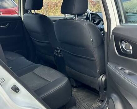 Ниссан Rogue 2017 в Киеве на Automoto.ua Белый Ниссан Rogue, объемом двигателя 2.49 л и пробегом 119 тыс. км за 13952 $, фото 15 на Automoto.ua