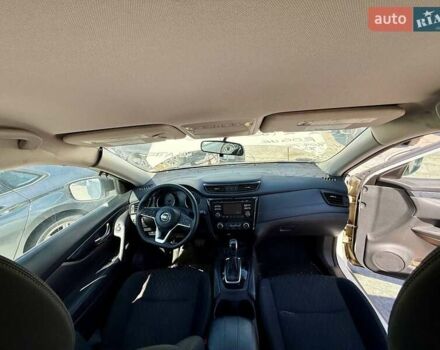 Белый Ниссан Rogue, объемом двигателя 2.49 л и пробегом 85 тыс. км за 7000 $, фото 25 на Automoto.ua