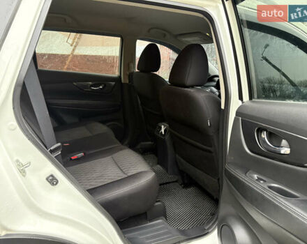 Белый Ниссан Rogue, объемом двигателя 2.49 л и пробегом 213 тыс. км за 11800 $, фото 9 на Automoto.ua