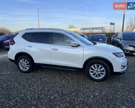 Белый Ниссан Rogue, объемом двигателя 2.5 л и пробегом 151 тыс. км за 14300 $, фото 17 на Automoto.ua