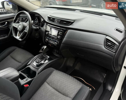 Белый Ниссан Rogue, объемом двигателя 2.49 л и пробегом 133 тыс. км за 13900 $, фото 43 на Automoto.ua