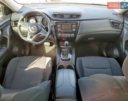 Белый Ниссан Rogue, объемом двигателя 2.5 л и пробегом 102 тыс. км за 2100 $, фото 7 на Automoto.ua