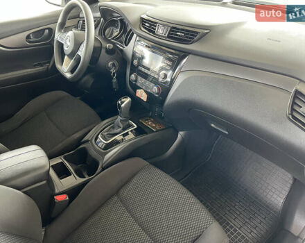 Белый Ниссан Rogue, объемом двигателя 2 л и пробегом 114 тыс. км за 14299 $, фото 6 на Automoto.ua