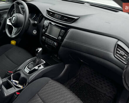 Белый Ниссан Rogue, объемом двигателя 2.5 л и пробегом 120 тыс. км за 13900 $, фото 11 на Automoto.ua