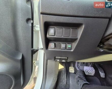 Білий Ніссан Rogue, об'ємом двигуна 2.49 л та пробігом 91 тис. км за 14100 $, фото 13 на Automoto.ua