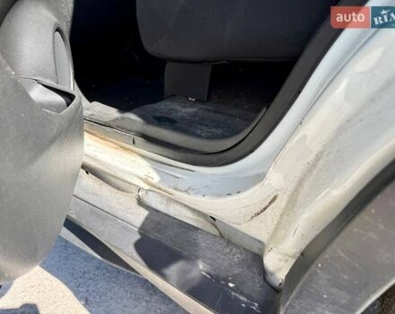 Белый Ниссан Rogue, объемом двигателя 2.49 л и пробегом 85 тыс. км за 7000 $, фото 29 на Automoto.ua