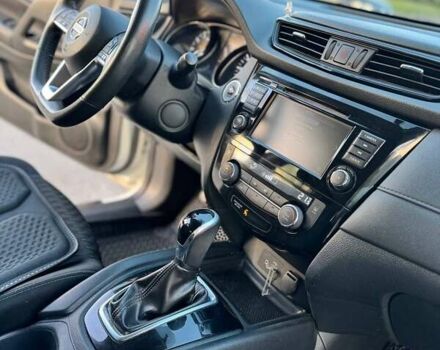 Белый Ниссан Rogue, объемом двигателя 2.49 л и пробегом 167 тыс. км за 15300 $, фото 14 на Automoto.ua