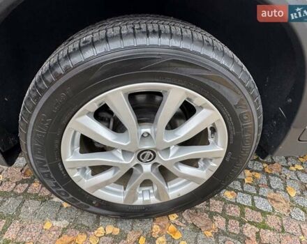 Белый Ниссан Rogue, объемом двигателя 2.49 л и пробегом 88 тыс. км за 14200 $, фото 12 на Automoto.ua