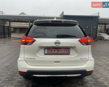 Белый Ниссан Rogue, объемом двигателя 2.5 л и пробегом 144 тыс. км за 15999 $, фото 4 на Automoto.ua