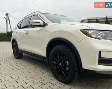 Белый Ниссан Rogue, объемом двигателя 2.5 л и пробегом 120 тыс. км за 14300 $, фото 10 на Automoto.ua