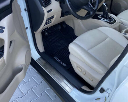 Белый Ниссан Rogue, объемом двигателя 2.5 л и пробегом 128 тыс. км за 16900 $, фото 17 на Automoto.ua