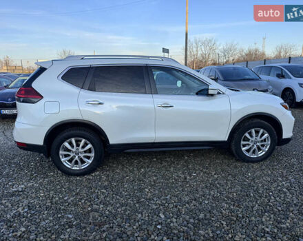Белый Ниссан Rogue, объемом двигателя 2.5 л и пробегом 151 тыс. км за 14300 $, фото 16 на Automoto.ua