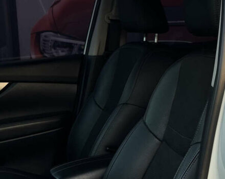 Белый Ниссан Rogue, объемом двигателя 2 л и пробегом 142 тыс. км за 13500 $, фото 9 на Automoto.ua