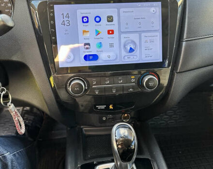 Белый Ниссан Rogue, объемом двигателя 2.49 л и пробегом 160 тыс. км за 14000 $, фото 7 на Automoto.ua