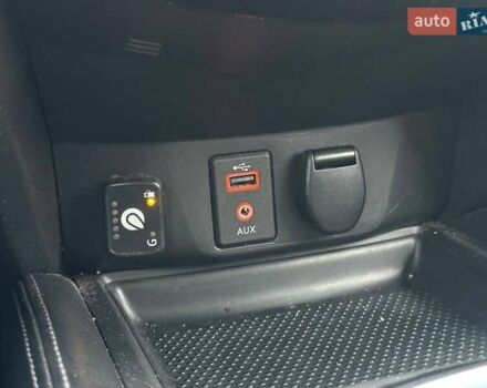 Белый Ниссан Rogue, объемом двигателя 2.49 л и пробегом 112 тыс. км за 13690 $, фото 18 на Automoto.ua