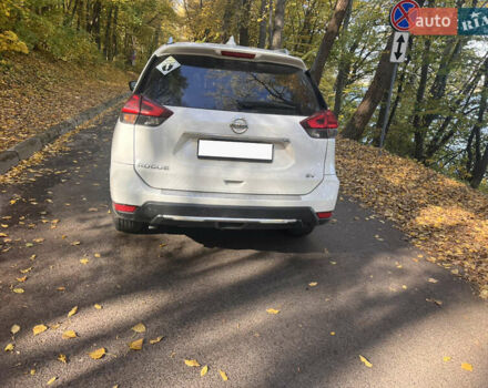 Белый Ниссан Rogue, объемом двигателя 2.49 л и пробегом 89 тыс. км за 16900 $, фото 6 на Automoto.ua
