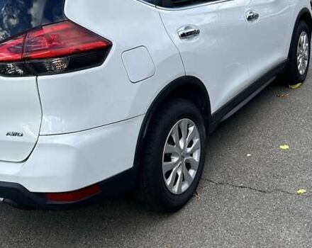 Ниссан Rogue 2017 в Киеве на Automoto.ua Белый Ниссан Rogue, объемом двигателя 2.49 л и пробегом 119 тыс. км за 13952 $, фото 12 на Automoto.ua