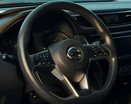 Белый Ниссан Rogue, объемом двигателя 2 л и пробегом 142 тыс. км за 13500 $, фото 8 на Automoto.ua