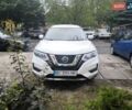 Белый Ниссан Rogue, объемом двигателя 2.5 л и пробегом 142 тыс. км за 15000 $, фото 1 на Automoto.ua