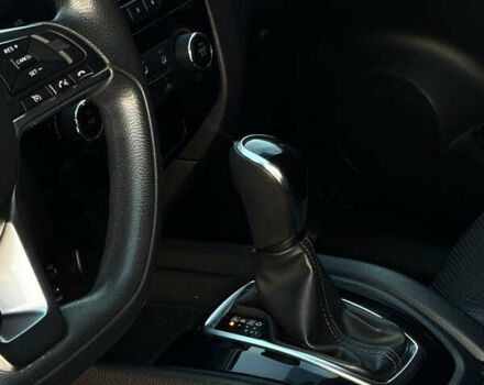 Белый Ниссан Rogue, объемом двигателя 2 л и пробегом 142 тыс. км за 13500 $, фото 7 на Automoto.ua