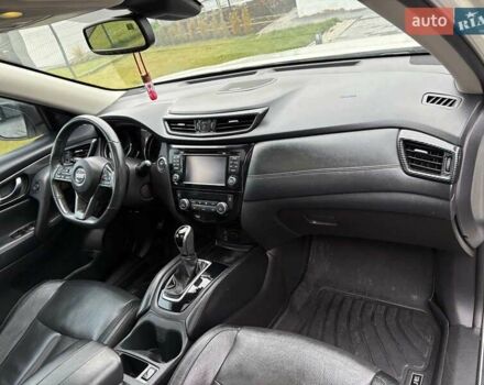 Белый Ниссан Rogue, объемом двигателя 2.49 л и пробегом 142 тыс. км за 15700 $, фото 11 на Automoto.ua