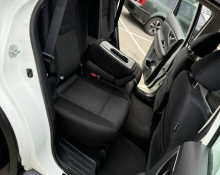 Білий Ніссан Rogue, об'ємом двигуна 2.5 л та пробігом 151 тис. км за 12950 $, фото 53 на Automoto.ua