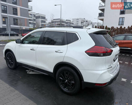 Белый Ниссан Rogue, объемом двигателя 2.49 л и пробегом 155 тыс. км за 15000 $, фото 5 на Automoto.ua