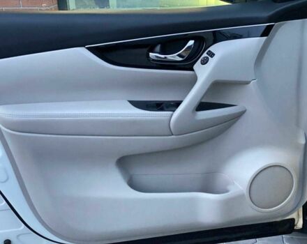 Білий Ніссан Rogue, об'ємом двигуна 2 л та пробігом 61 тис. км за 17690 $, фото 10 на Automoto.ua