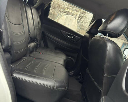 Белый Ниссан Rogue, объемом двигателя 2.49 л и пробегом 140 тыс. км за 11500 $, фото 23 на Automoto.ua