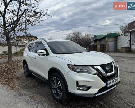 Белый Ниссан Rogue, объемом двигателя 2.49 л и пробегом 107 тыс. км за 16800 $, фото 2 на Automoto.ua
