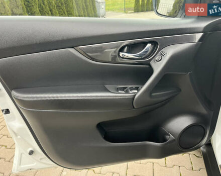 Белый Ниссан Rogue, объемом двигателя 2.5 л и пробегом 120 тыс. км за 14300 $, фото 20 на Automoto.ua