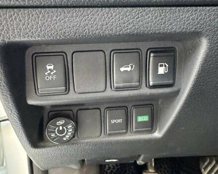 Белый Ниссан Rogue, объемом двигателя 2.49 л и пробегом 167 тыс. км за 15300 $, фото 18 на Automoto.ua