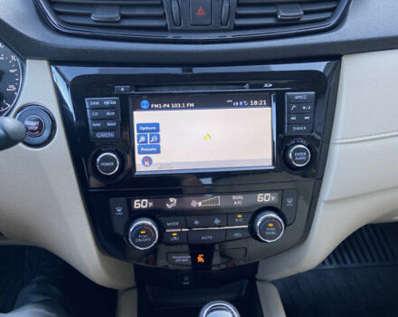 Белый Ниссан Rogue, объемом двигателя 2.5 л и пробегом 128 тыс. км за 16900 $, фото 8 на Automoto.ua