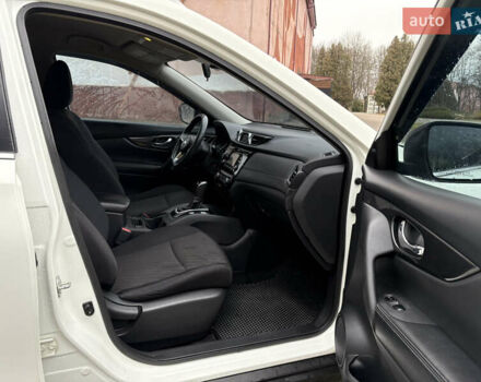 Белый Ниссан Rogue, объемом двигателя 2.49 л и пробегом 213 тыс. км за 11800 $, фото 10 на Automoto.ua