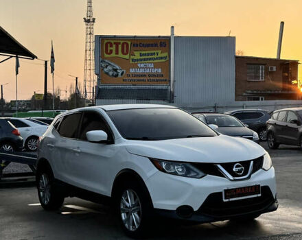 Белый Ниссан Rogue, объемом двигателя 2 л и пробегом 142 тыс. км за 13500 $, фото 2 на Automoto.ua