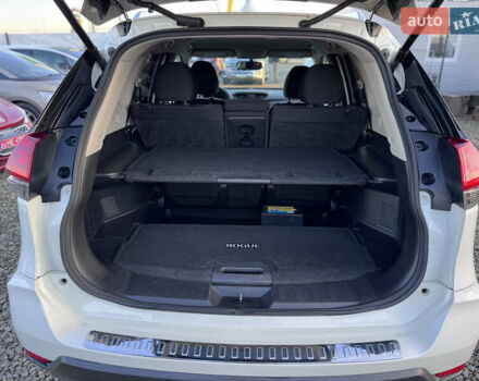 Белый Ниссан Rogue, объемом двигателя 2.5 л и пробегом 151 тыс. км за 14300 $, фото 42 на Automoto.ua