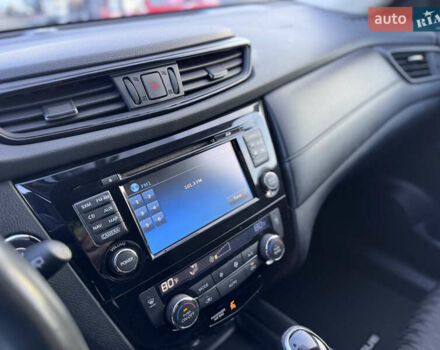 Белый Ниссан Rogue, объемом двигателя 2.5 л и пробегом 151 тыс. км за 14300 $, фото 31 на Automoto.ua