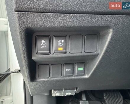 Белый Ниссан Rogue, объемом двигателя 2.49 л и пробегом 88 тыс. км за 14200 $, фото 18 на Automoto.ua