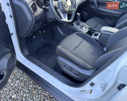 Белый Ниссан Rogue, объемом двигателя 2.5 л и пробегом 151 тыс. км за 14300 $, фото 27 на Automoto.ua