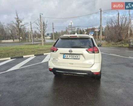 Білий Ніссан Rogue, об'ємом двигуна 2.49 л та пробігом 165 тис. км за 15000 $, фото 5 на Automoto.ua