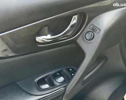 Белый Ниссан Rogue, объемом двигателя 2.5 л и пробегом 178 тыс. км за 14680 $, фото 9 на Automoto.ua