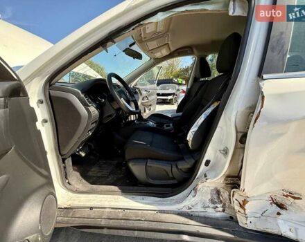 Белый Ниссан Rogue, объемом двигателя 2.49 л и пробегом 85 тыс. км за 7000 $, фото 28 на Automoto.ua