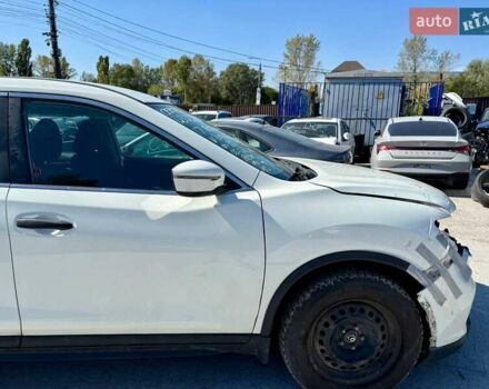 Белый Ниссан Rogue, объемом двигателя 2.49 л и пробегом 85 тыс. км за 7000 $, фото 18 на Automoto.ua