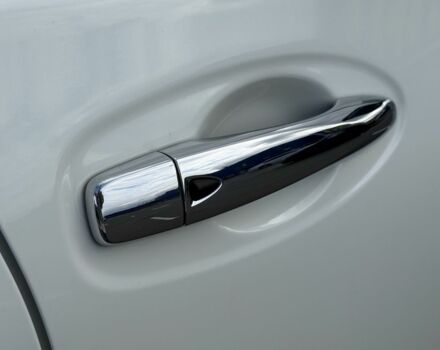 Белый Ниссан Rogue, объемом двигателя 2.5 л и пробегом 119 тыс. км за 12800 $, фото 6 на Automoto.ua