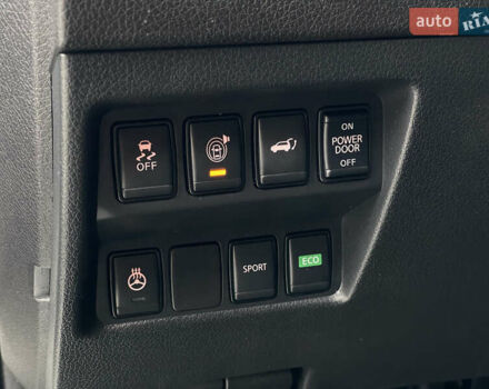 Белый Ниссан Rogue, объемом двигателя 2 л и пробегом 146 тыс. км за 17700 $, фото 26 на Automoto.ua