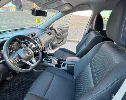 Белый Ниссан Rogue, объемом двигателя 2.49 л и пробегом 167 тыс. км за 15300 $, фото 15 на Automoto.ua