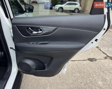 Белый Ниссан Rogue, объемом двигателя 2.49 л и пробегом 88 тыс. км за 14200 $, фото 23 на Automoto.ua