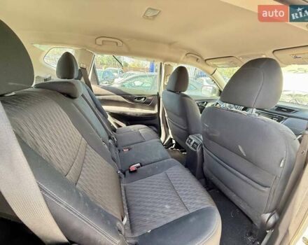 Белый Ниссан Rogue, объемом двигателя 2.49 л и пробегом 85 тыс. км за 7000 $, фото 24 на Automoto.ua