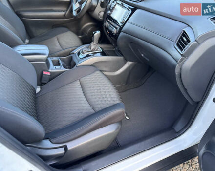 Белый Ниссан Rogue, объемом двигателя 2.5 л и пробегом 151 тыс. км за 14300 $, фото 48 на Automoto.ua