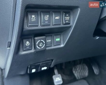 Белый Ниссан Rogue, объемом двигателя 2.5 л и пробегом 81 тыс. км за 17500 $, фото 19 на Automoto.ua